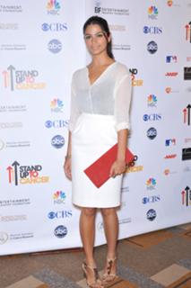 Camila Alves feet photo thumbnail