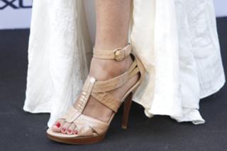 Camila Alves feet photo thumbnail