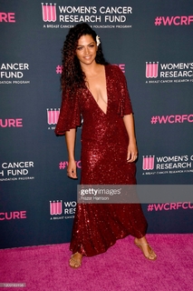 Camila Alves feet photo thumbnail