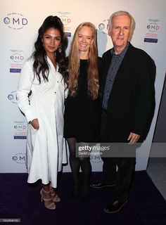 Camila Alves feet photo thumbnail