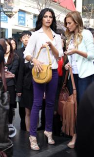 Camila Alves feet photo thumbnail