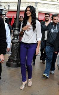 Camila Alves feet photo thumbnail