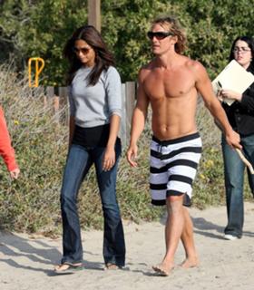 Camila Alves feet photo thumbnail