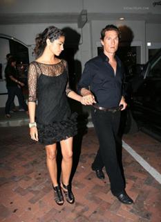 Camila Alves feet photo thumbnail