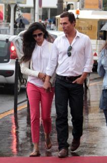 Camila Alves feet photo thumbnail