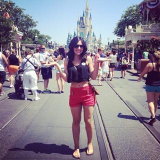Camila Banus feet photo 3
