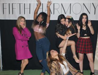 Camila Cabello feet photo thumbnail