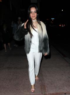 Camila Cabello feet photo thumbnail