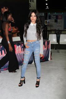 Camila Cabello feet photo thumbnail