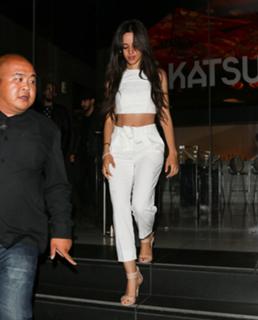 Camila Cabello feet photo thumbnail