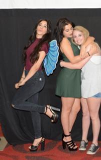 Camila Cabello feet photo thumbnail