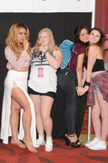 Camila Cabello feet photo thumbnail