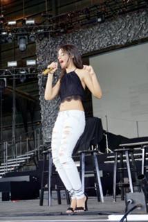 Camila Cabello feet photo thumbnail