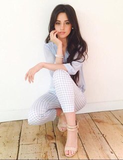 Camila Cabello feet photo thumbnail