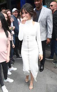 Camila Cabello feet photo thumbnail