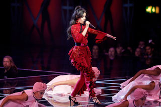 Camila Cabello feet photo thumbnail