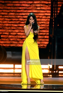 Camila Cabello feet photo thumbnail