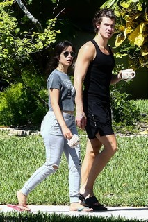 Camila Cabello feet photo thumbnail