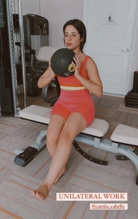 Camila Cabello feet photo thumbnail