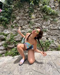 Camila Cabello feet photo thumbnail