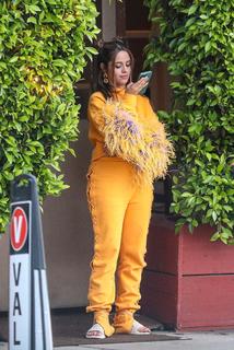 Camila Cabello feet photo thumbnail