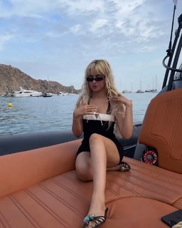 Camila Cabello feet photo thumbnail