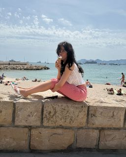 Camila Cabello feet photo thumbnail