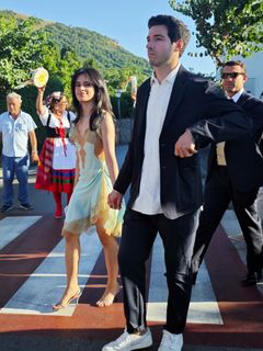 Camila Cabello feet photo thumbnail