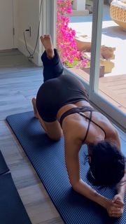 Camila Cabello feet photo 12