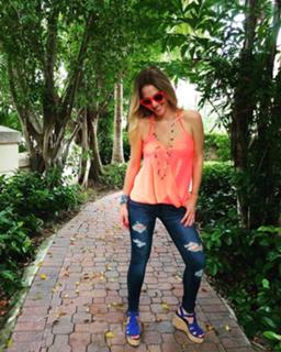 Camila Canabal feet photo 5