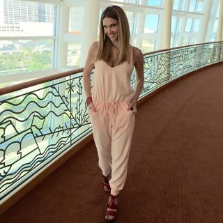 Camila Canabal feet photo 3