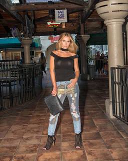 Camila Canabal feet photo 7