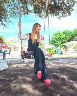 Camila Canabal feet photo 5