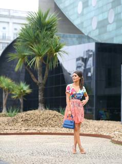 Camila Coelho feet photo thumbnail