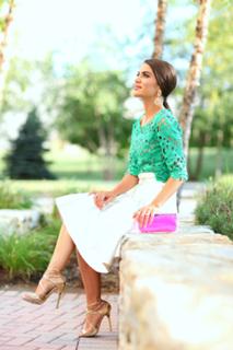 Camila Coelho feet photo thumbnail