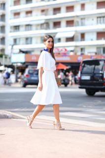 Camila Coelho feet photo thumbnail