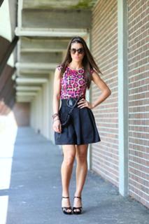 Camila Coelho feet photo thumbnail