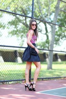 Camila Coelho feet photo thumbnail