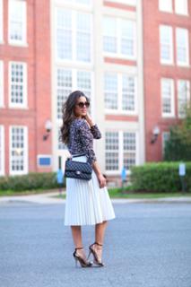 Camila Coelho feet photo thumbnail