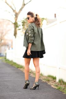 Camila Coelho feet photo thumbnail