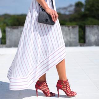 Camila Coelho feet photo thumbnail