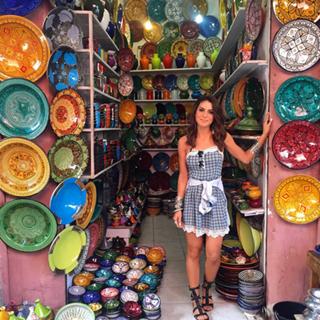 Camila Coelho feet photo thumbnail