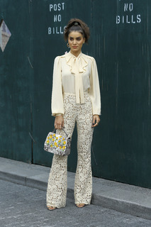 Camila Coelho feet photo thumbnail