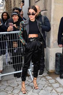 Camila Coelho feet photo thumbnail