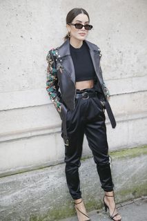 Camila Coelho feet photo thumbnail