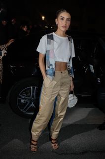 Camila Coelho feet photo thumbnail