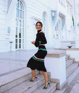 Camila Coelho feet photo thumbnail