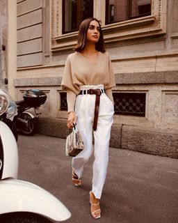 Camila Coelho feet photo thumbnail