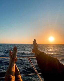 Camila Coelho feet photo thumbnail