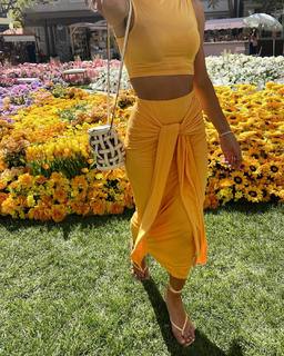 Camila Coelho feet photo thumbnail